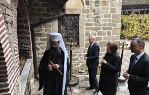 румен петков отдаде почит патриарх максим троянския манастир