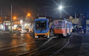 меле тъмна доба катастрофа два трамвая микробус централна гара софия снимки
