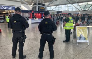 българин арестуван погрешка летище лондон