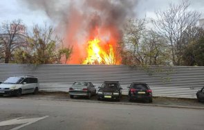 първо пик пожар лумна близо централния софийски затвор снимки