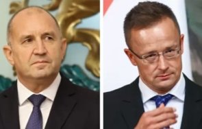 гърми международен скандал радев уговаря тайна среща сиярто продажбата лукойл