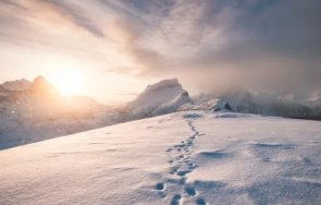 петима туристи загинаха време снежна буря