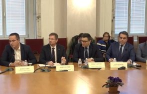 извънредна комисия бюджет финанси събра кворум