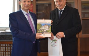 главен прокурор борислав сарафов проведе работна среща посланика италия марчело апичела снимки