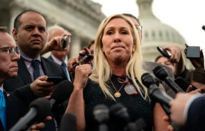 ключов съюзник тръмп конгреса подаде оставка заради скандала епстийн