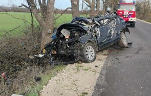 почина жената пострадала катастрофата жертва шуменско