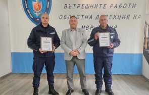 наградиха огнеборци спасявали автобуси пожар