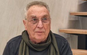 нападнаха борещия правата българите публицист владимир перев скопие 