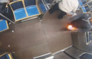 мъж поля бензин запали жена метрото чикаго искал убие