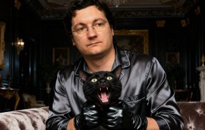 скандал садистът зоофоб извратеняк крум зарков фаворитът радев бъдещ президент видео