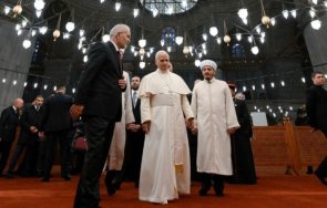 папа лъв xiv събу помоли синята джамия истанбул снимки