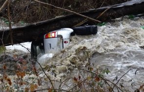 джип катастрофира река искър жертва