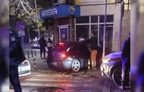 два аспирина моля младеж влетя автомобил аптека пловдив