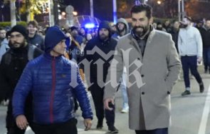 мълния пик вижте кирил петков поведе метежите рамо рамо виден ултрас снимки