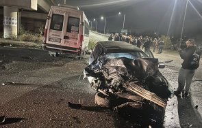 шокиращо брутална катастрофа софия кола бус пътници пострадали снимки видео