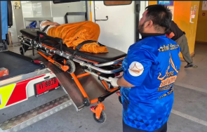 жена събуди минути кремират тайландски храм