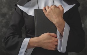 нападнаха раниха монахиня загреб