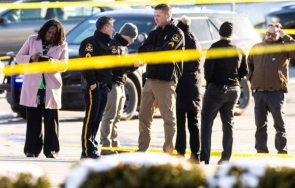 трима полицаи ранени престрелка небраска