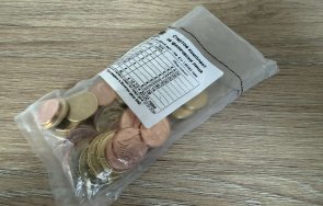 български пощи пусна продажба комплектите българските евромонети