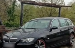 пияна леля разби колата крайпътна беседка