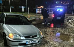 автомобил пропадна дупка пловдив отворила дъжда