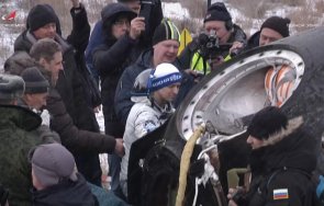 руско американски екипаж завърна земята космическия кораб союз
