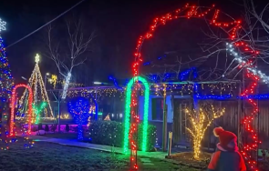 ученик създаде коледна магия 1475 метра сияйни гирлянди 000 светодиода