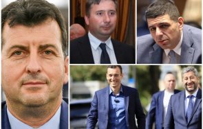 урок история асим адемов младите протестите българия имаше диктатура липса свобода словото управляваха комунистическите фамилии ивайло мирчев христо и