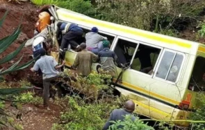 загинали колумбия инцидент училищен автобус