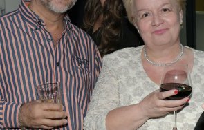 коледно новогодишни непременно декемврисамо пик съпругът алена разтърсваща изповед дни смъртта чувствам срязан наполовина светла живееше зримия незрим