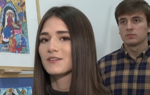 ученици френската гимназия събраха 4700 лева болни деца