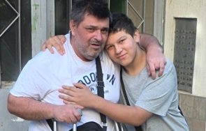 зов помощ тежко болен самотен баща ампутиран крак синът имат спешна нужда помощ