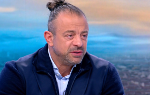 напомняне пос терминалите банкоматите спират няколко часа нова година