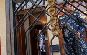 палестинци запалиха коледна елха църква западния бряг