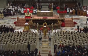 папа лъв xiv отслужи първата литургия рождество христово