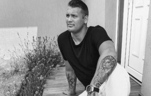 ужасна трагедия убиха годишен световен шампион дома