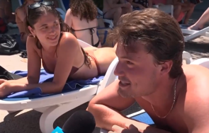 градуса сянка австралийците потърсиха прохлада жегата плажа