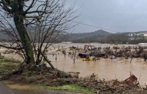 баща син бяха спасени блокиран багер арда