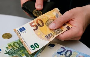 шефът кзп търговецът наличност евро рестото евро