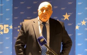 първо пик борисов успешно управление последните месеца успях сглобя една абсурдна коалиция малцинството връщаме мандата хаосът омразата бъдат големи ж