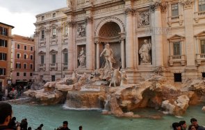 каква българската история около фонтана треви