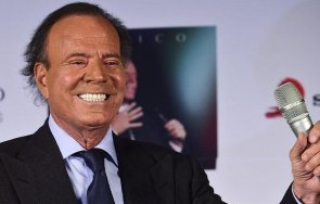 две жени обвиниха хулио иглесиас сексуално посегателство изнасилване