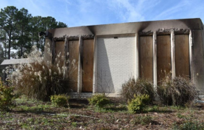 опожарена голямата синагога щата мисисипи