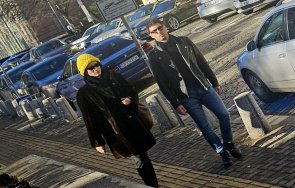 пик водещият обед петър дочев разходка гаджето центъра софия двамата приковаха погледите снимки