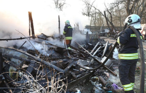 пожар избухна конна база фанагория варна изгоряха седем животни снимки