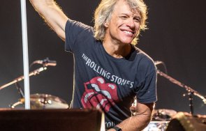 бон джоуви юбилей тайгър уудс