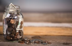 тийнейджър открадна 1000 лева буркан бакшиши