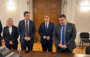 огромен скандал ппдб изготвят черни списъци жураналисти случва попадат тях