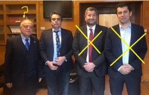 спасителите дезертират без спасили нищо освен себе