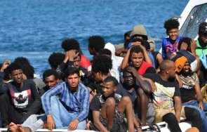 испания дава легален статут близо половин милион нелегални имигранти